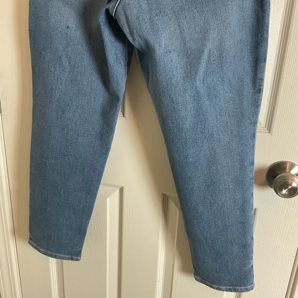 High-Waisted OG Straight Built-In Warm Ankle Jeans | Old Navy size 8P - Picture 10 of 12